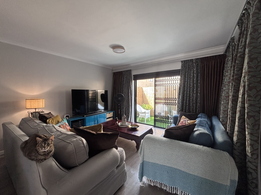 To Let 2 Bedroom Property for Rent in Parklands Western Cape